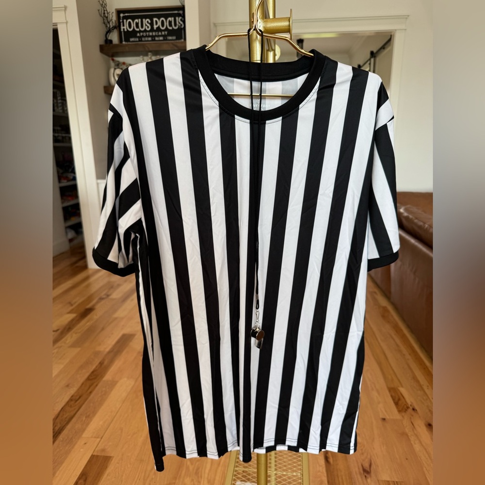 Adult Referee Costume NWOT Black and White Striped Large T-Shirt with Whistle